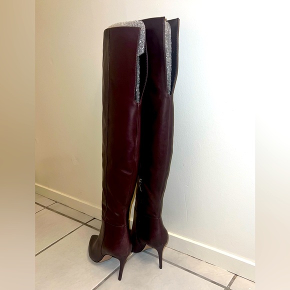 SCHUTZ - Picture 1 of 8